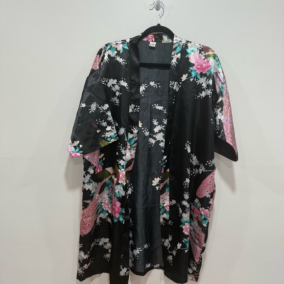 Peacock kimono robe - Picture 2 of 7